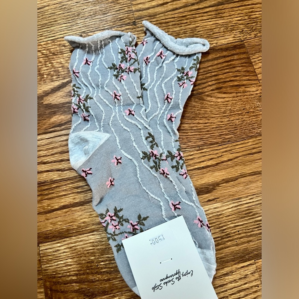 NEW Korean fancy cute 3D floral detail ribbed socks Asian